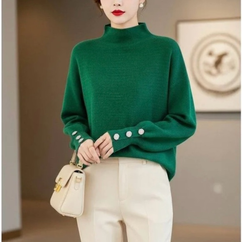 Tahari Elegant Green Sweater with Accents XS